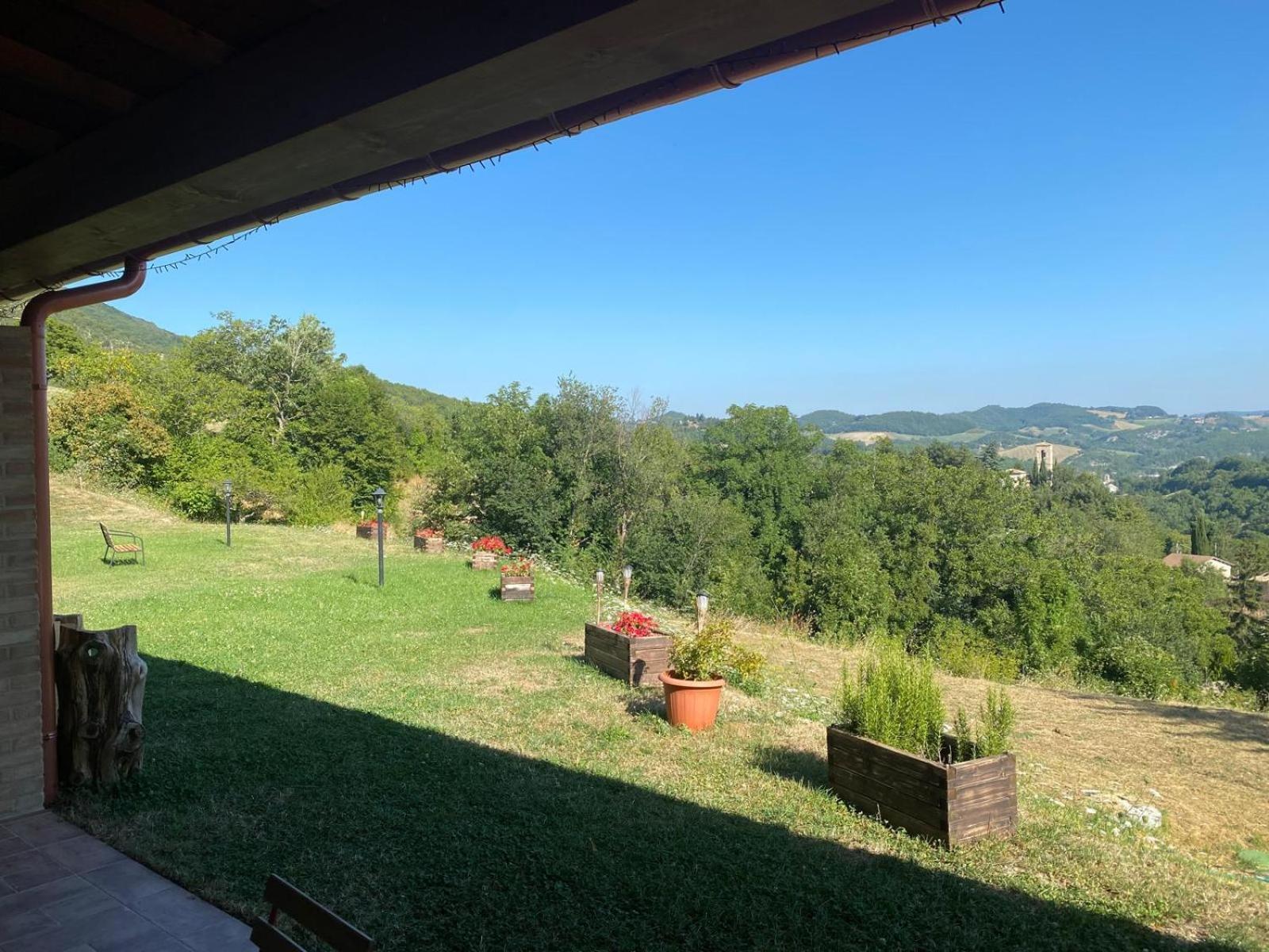 Meriggio Agriturismo Fiastra Esterno foto